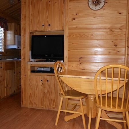 Oakzanita Springs Camping Resort Cabin 1 Descanso Екстериор снимка