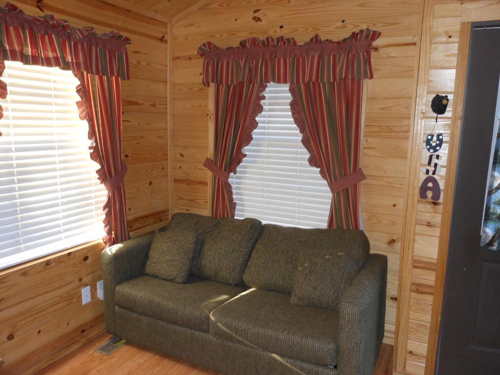 Oakzanita Springs Camping Resort Cabin 1 Descanso Екстериор снимка