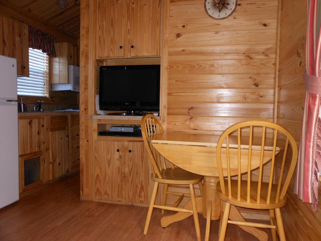 Oakzanita Springs Camping Resort Cabin 1 Descanso Екстериор снимка