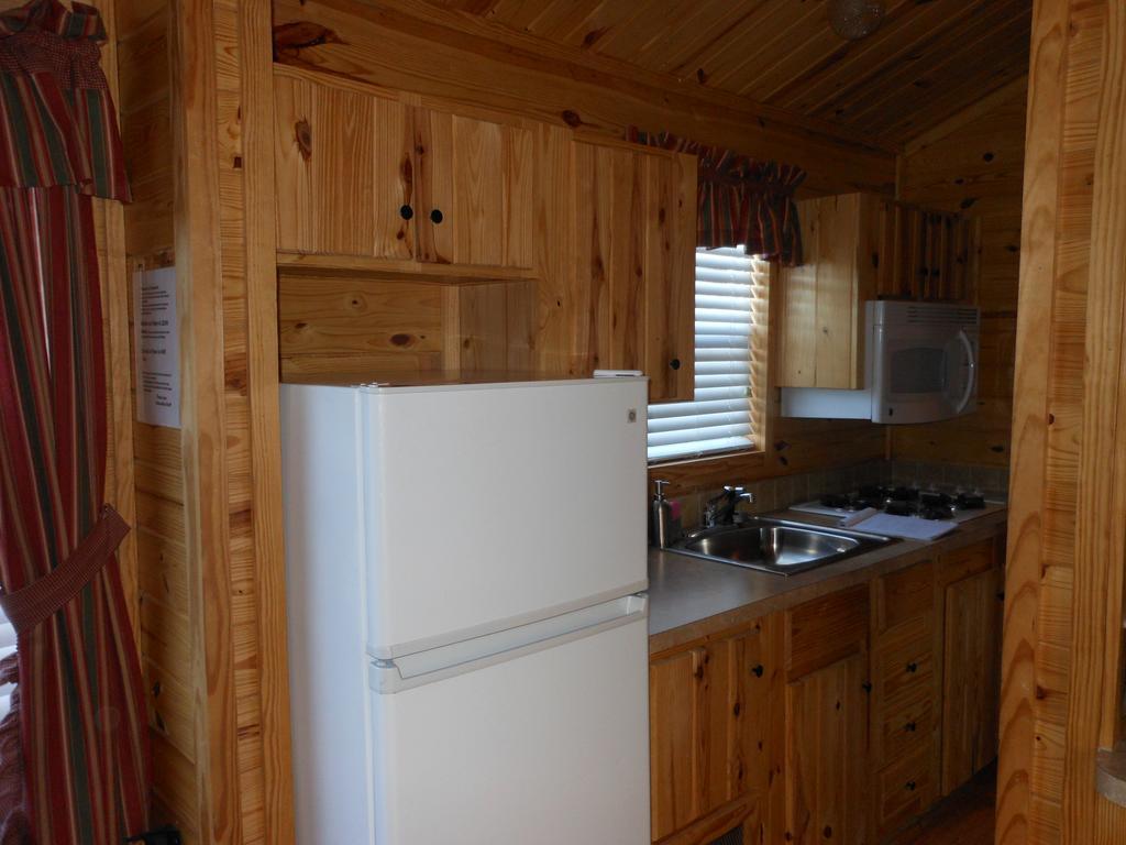 Oakzanita Springs Camping Resort Cabin 1 Descanso Екстериор снимка