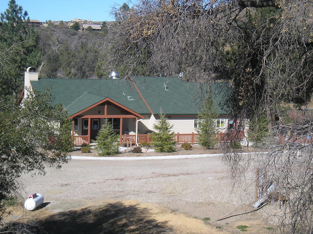 Oakzanita Springs Camping Resort Cabin 1 Descanso Екстериор снимка